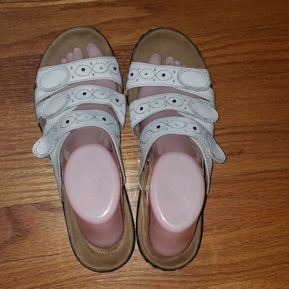 Clarks Collection White Slip-On Sandals - Picture 4 of 7